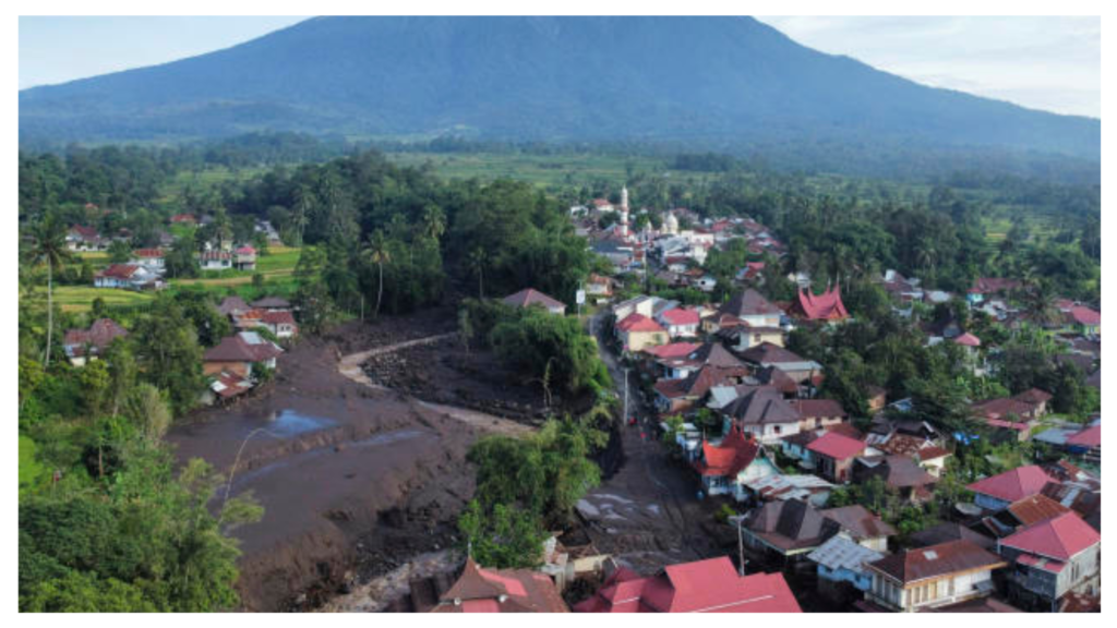 'Cold lava' sweeps villages near volcano, killing 41