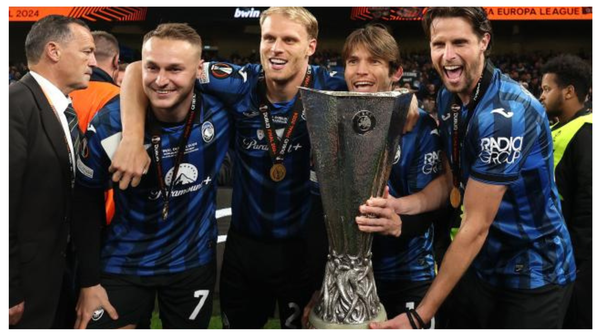 The Europa League final defeat against Atalanta spoils Bayer Leverkusen's undefeated treble. (2)