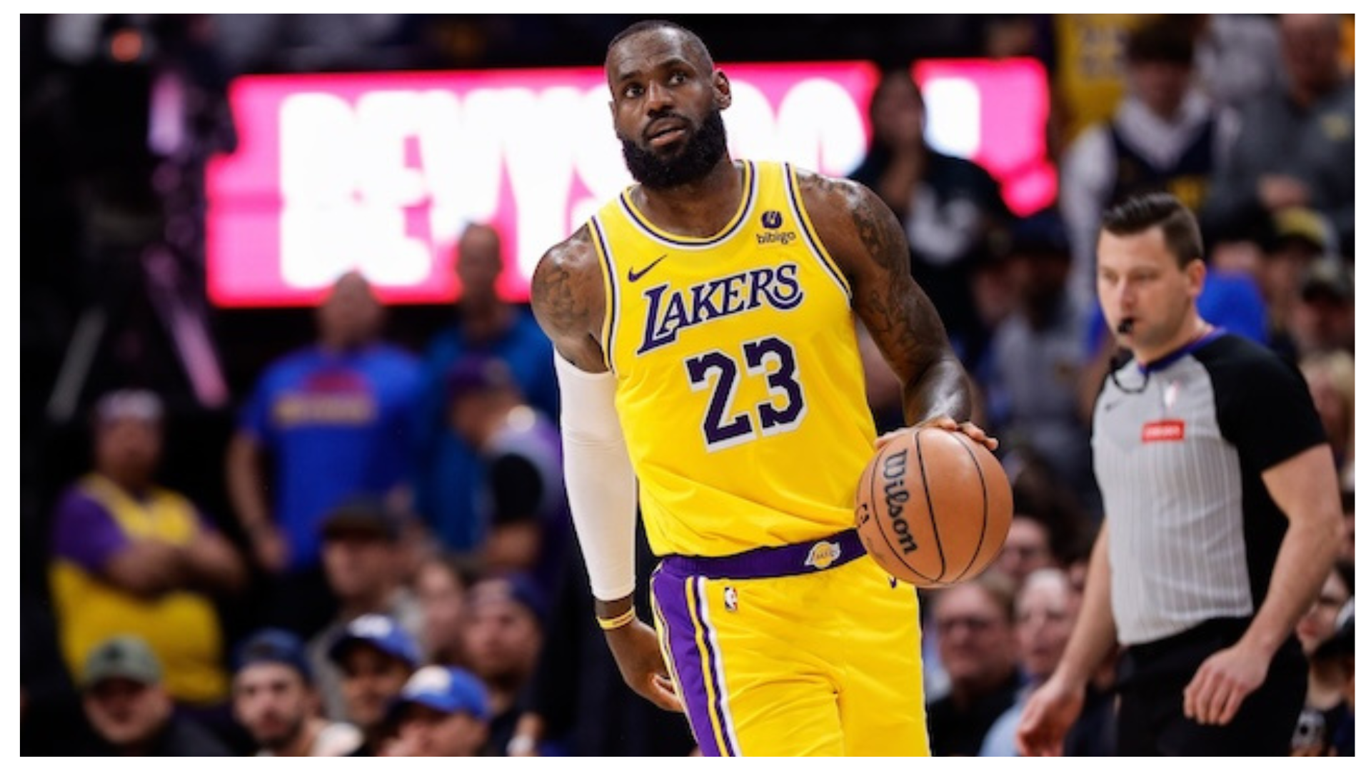 Los Angeles Lakers Re-Sign LeBron James 